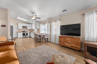 Modern Southwest Escape 2 Master Bedrooms - Bakersfield - 6