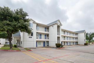 Motel 6-Grand Prairie, TX - Near Six Flags Drive - Grand Prairie - 5