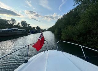 Night on Bayliner Lincoln waters - South Carlton - 3