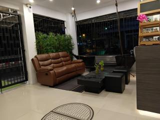 Hotel The Journey Patong New - Patong Beach - 3