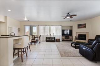 Stylish Silver Falls 4BR KING Master Game Room - 9