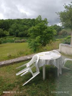 Le clos des Romarins Chambre JONQUILLE - Belmontet - 3