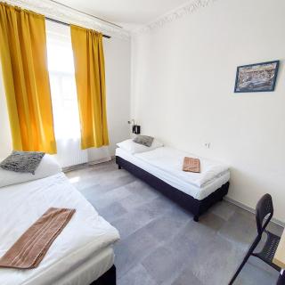 Pit stop Lounge near Letňany airport G1 - Prague - 1