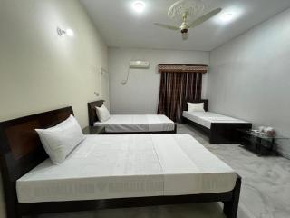 Hotel Royal one - Lahore - 9