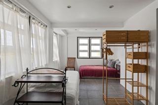 Charming Private Cottage in Gated Estate - Belmont - 1