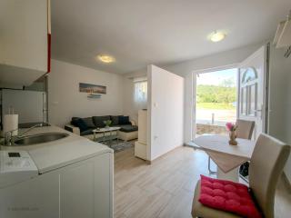 LUNA Quiet Retreat, Close to Koper, AirCon, Parking - Ancarano - 0