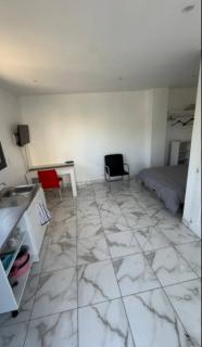 studio dans villa - 1