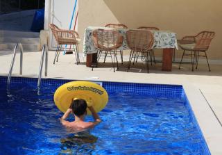 House Leta Cozy Hideaway with Pool - 3
