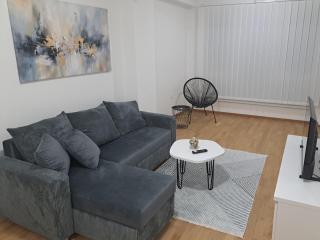 Apartment Leo - Petrovec - 9