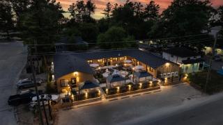 Adrian's Suites 2 Bedroom Family Suite - 0