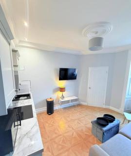 Cosy Perth Apartment - City Comforts - Perth - 1