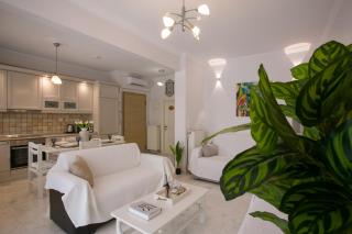 White Elegant Stay - 5