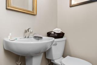 The Benchmark Inn - 4