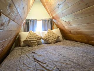 Mushroom theme cabin on 33 Acre Farm - Brew Bay - 5