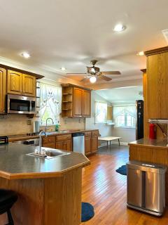 Cozy Cape Cod Style Home 20 Mins to Philadelphia - Brookhaven - 1