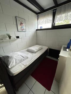 Moderner gepflegter, ruhiger Bungalow, Strandnah mit großen, uneinsehbaren Garten, Terrassenüberdachung - Sint Maartensvlotbrug - 3
