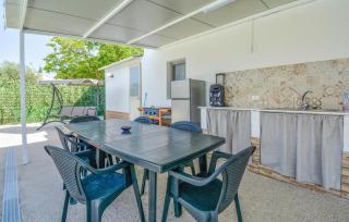 Stunning Home In Comiso - 9