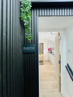 Yastayzzz at Studio 4 Bransford Rd - 0