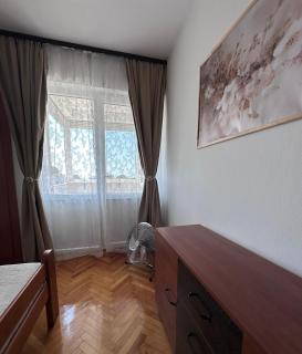 Cozy one-bedroom apartment in the city center - Bar - 8