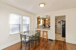 Downtown 2 BR Retreat Discounts for Longer stays - 9