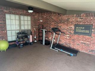 Home in Moore Serenity Oasis! relax in style! - Moore - 5