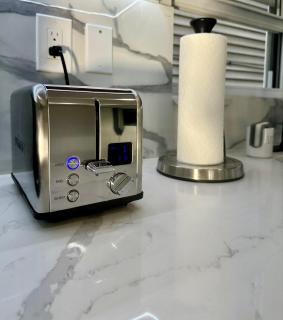 Hotel-Style, No Host, Professionally Managed ID253 - Jersey City - 9