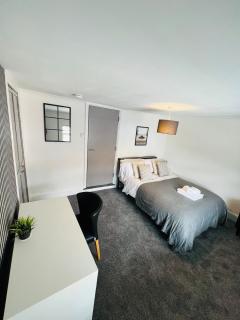 Rent in Worcester Studio 5 Bransford Rd - Moffat - 2