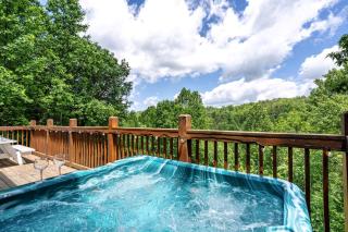 Private Wood Cabin - Scenic, Hot Tub, Pool Table, Family Fun, EV - 3