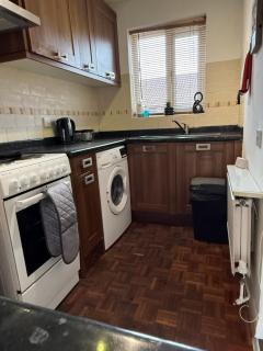 Modern 2BR Stay FREE WIFI FREE PARKING - Great Linford - 9
