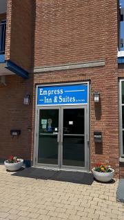 Empress Inn and Suites by the Falls - Niagara Falls - 9