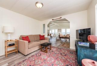 The Pink House - Dungeness Waterfront Home - 8