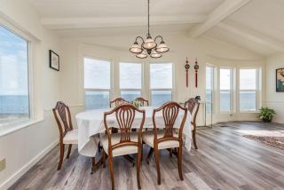 The Pink House - Dungeness Waterfront Home - 3