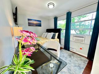 Hotel-Style, No Host, Professionally Managed ID254 - Jersey City - 0
