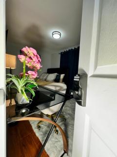 Hotel-Style, No Host, Professionally Managed ID254 - Jersey City - 2