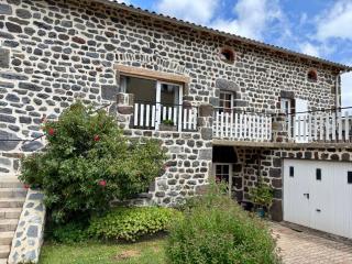 Gîte pittoresque en campagne près du Puy-en-Velay, idéal pour nature et St-Jacques de Compostelle - FR-1-582-451 - Séneujols - 0