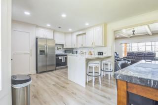 571) Large 2 bedroom on 4 Acres - 6