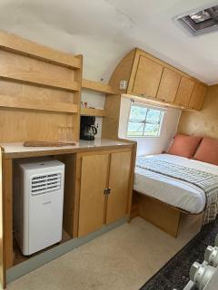 Boheme Retreats 1960s Vintage Camper Ella - Livingston Manor - 7