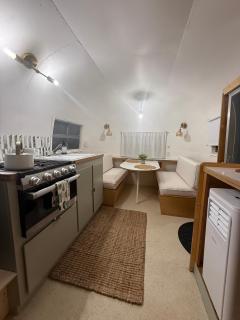 Boheme Retreats 1960s Vintage Camper Ella - Livingston Manor - 2