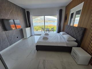 Maric Apartments Njivice Herceg Novi - 0
