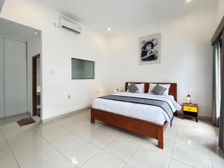 Mango Villa Seminyak - 8