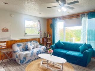 The White Pine Cottage on the Cabot trail - Englishtown - 8
