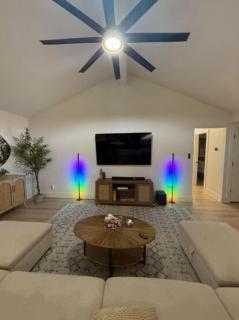 Custom Designer Home. Sleeps 9. Close to domain Q2 - Austin - 8