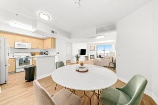 Stylish 2BR with Marina Views & Pool - 5