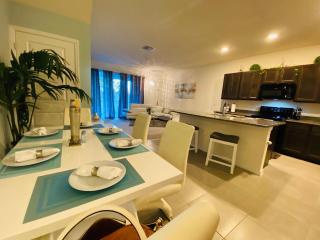 Tampa Modern Vacation Townhome - Riverview - 0