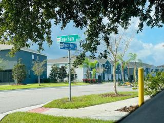 Tampa Modern Vacation Townhome - Riverview - 9