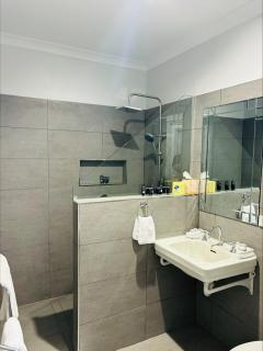 Myrtleford Hotel - 7