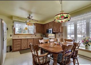 2 beds in a private room B with a free parking -15 min from downtown - Longueuil - 4