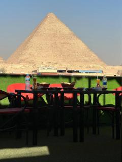 Master kings of the pyramids view - Kairo - 2