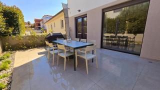 Gorgeous Sunset Villa Walkable to the Sea - Poreč - 8