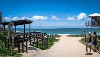 Absolute Beachfront Penthouse Sunshine Coast - - 2